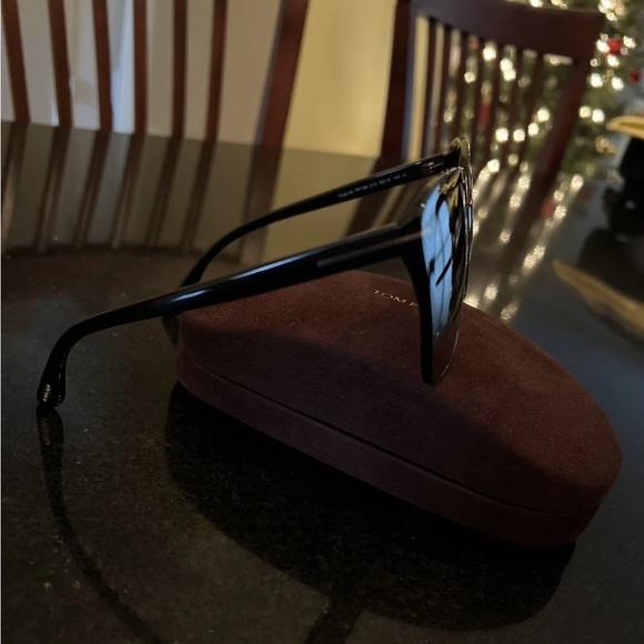 Tom Ford ‘Faye’ Sunglasses - Picture 15 of 15